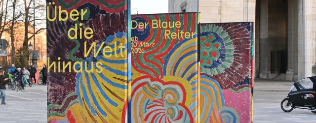Über die Welt hinaus